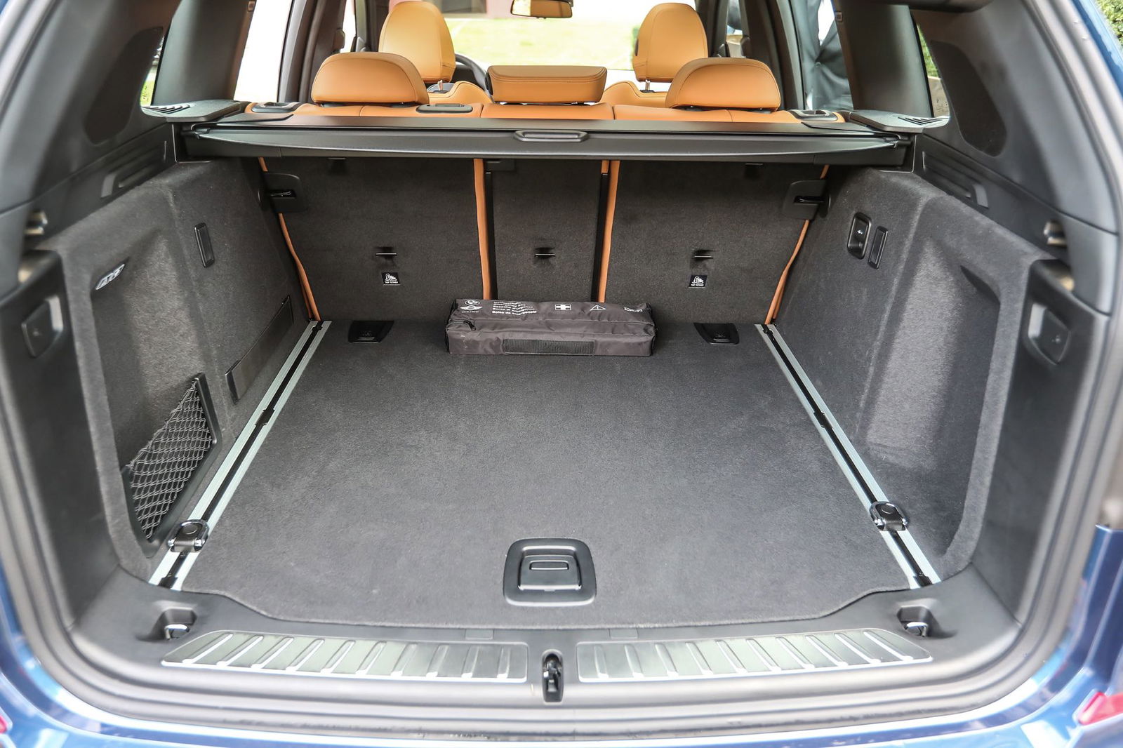 BMW X3 bagagliaio aperto