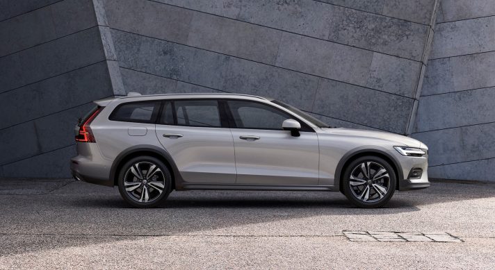 New Volvo V60 Cross Country exterior