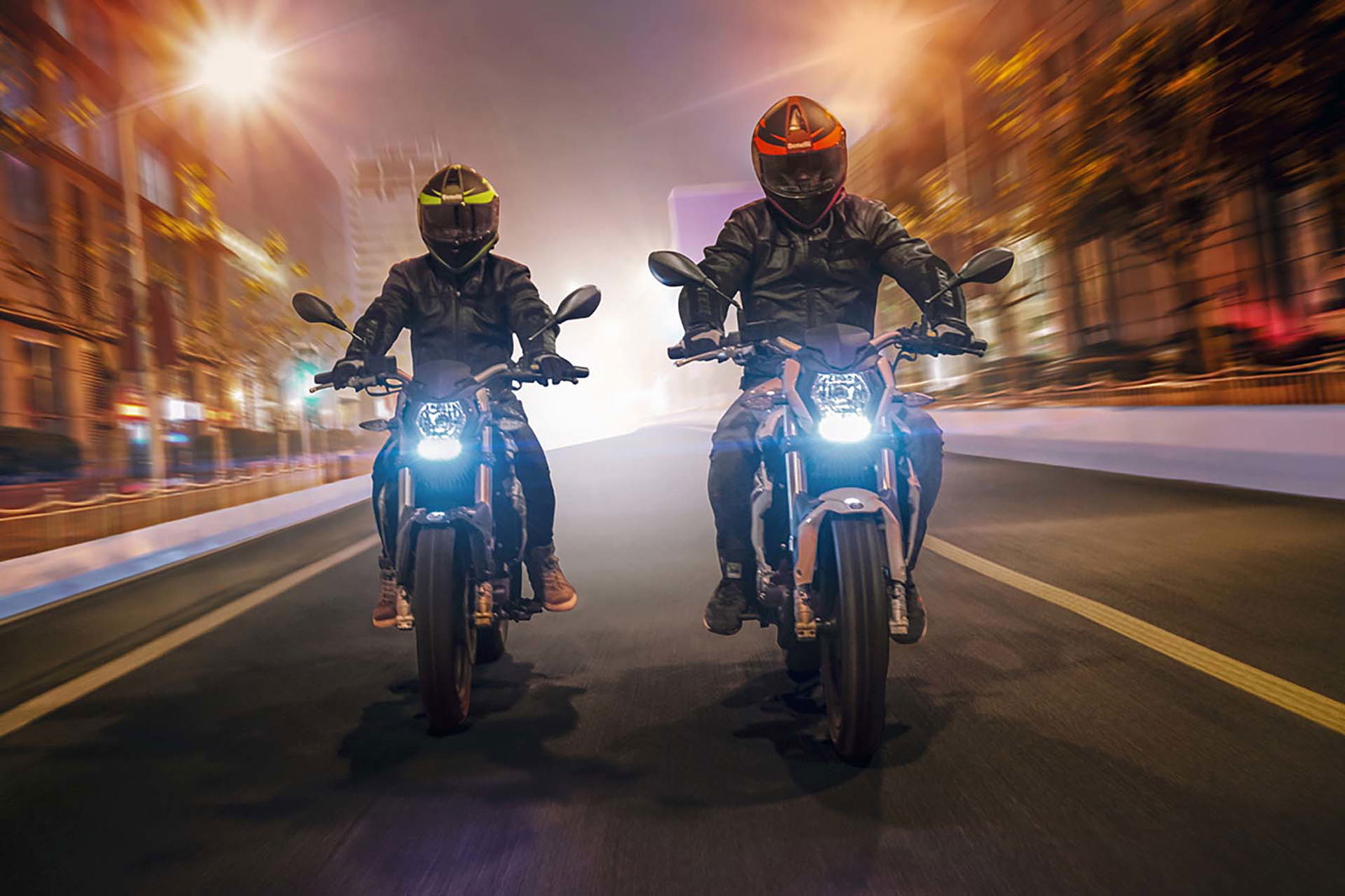 Benelli BN 125 - vista frontale