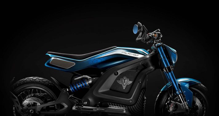 Italian-Volt-Lacama-for-The-Reunion-001