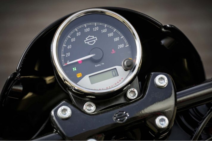 HarleyDavidsonStreetRod750-005