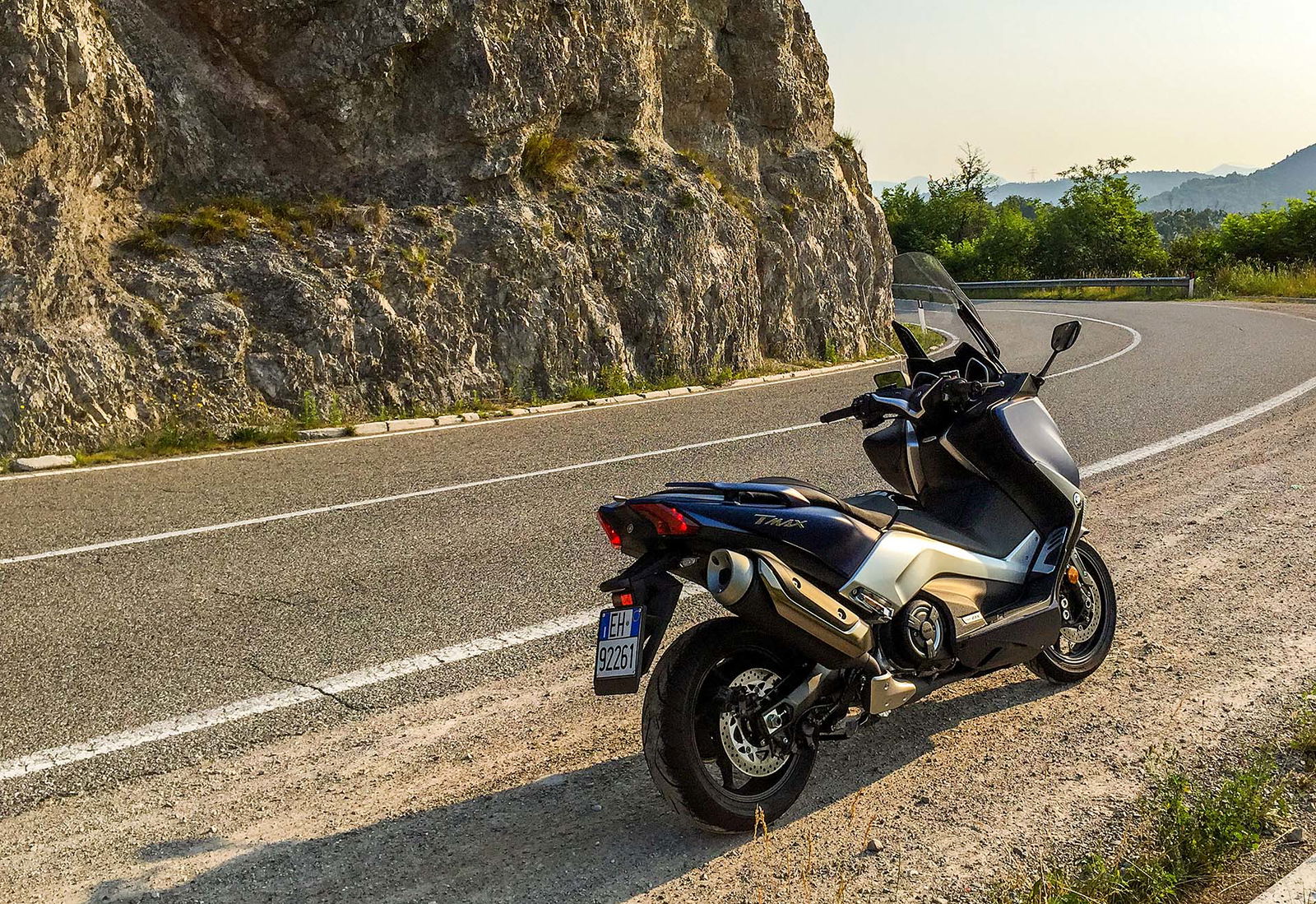 Yamaha TMAX DX - 3/4 post