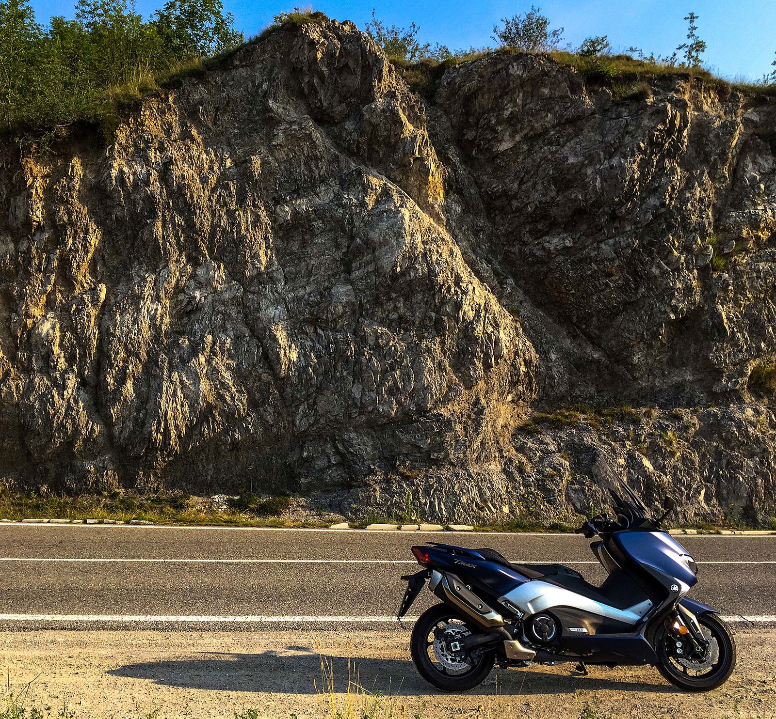 Yamaha TMAX DX - laterale