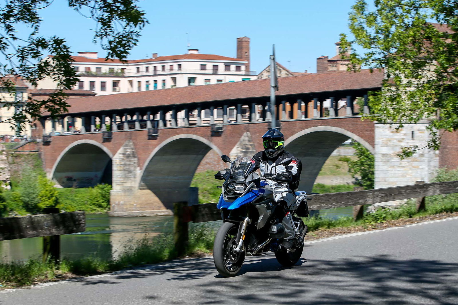 BMW R 1200 GS Rallye Movimento Anteriore Ponte Coperto Pavia