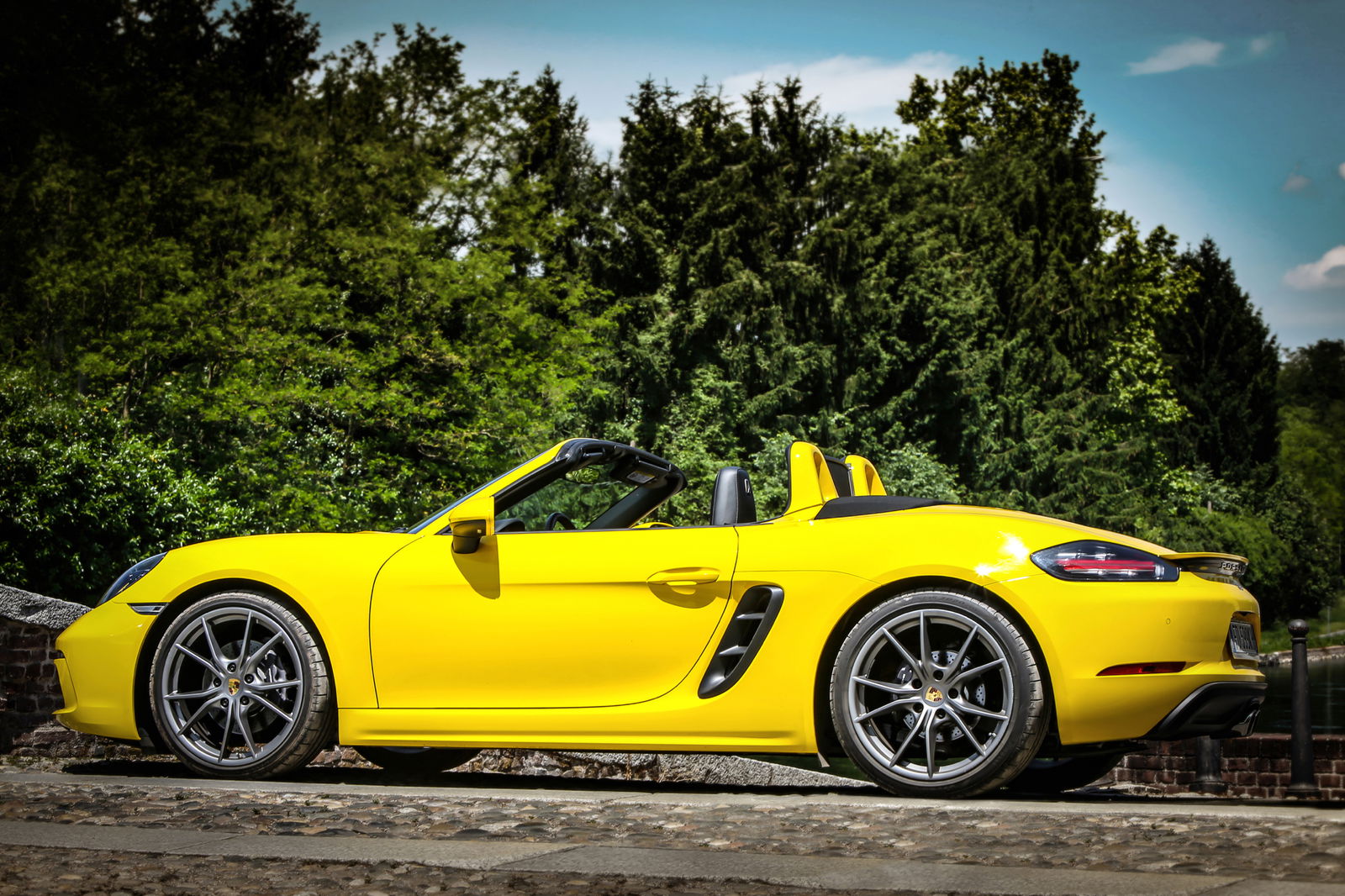 Porsche Boxster 718 laterale sinistro
