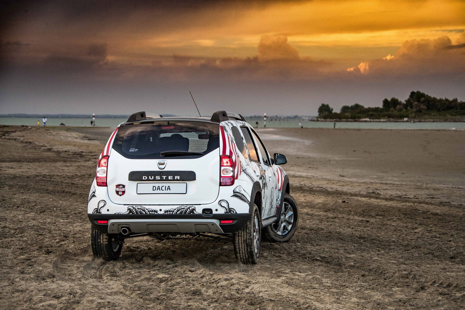 Dacia Duster Strongman statica