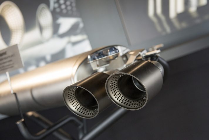 Volkswagen Golf R-024