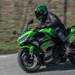 Kawasaki-Ninja-400-012