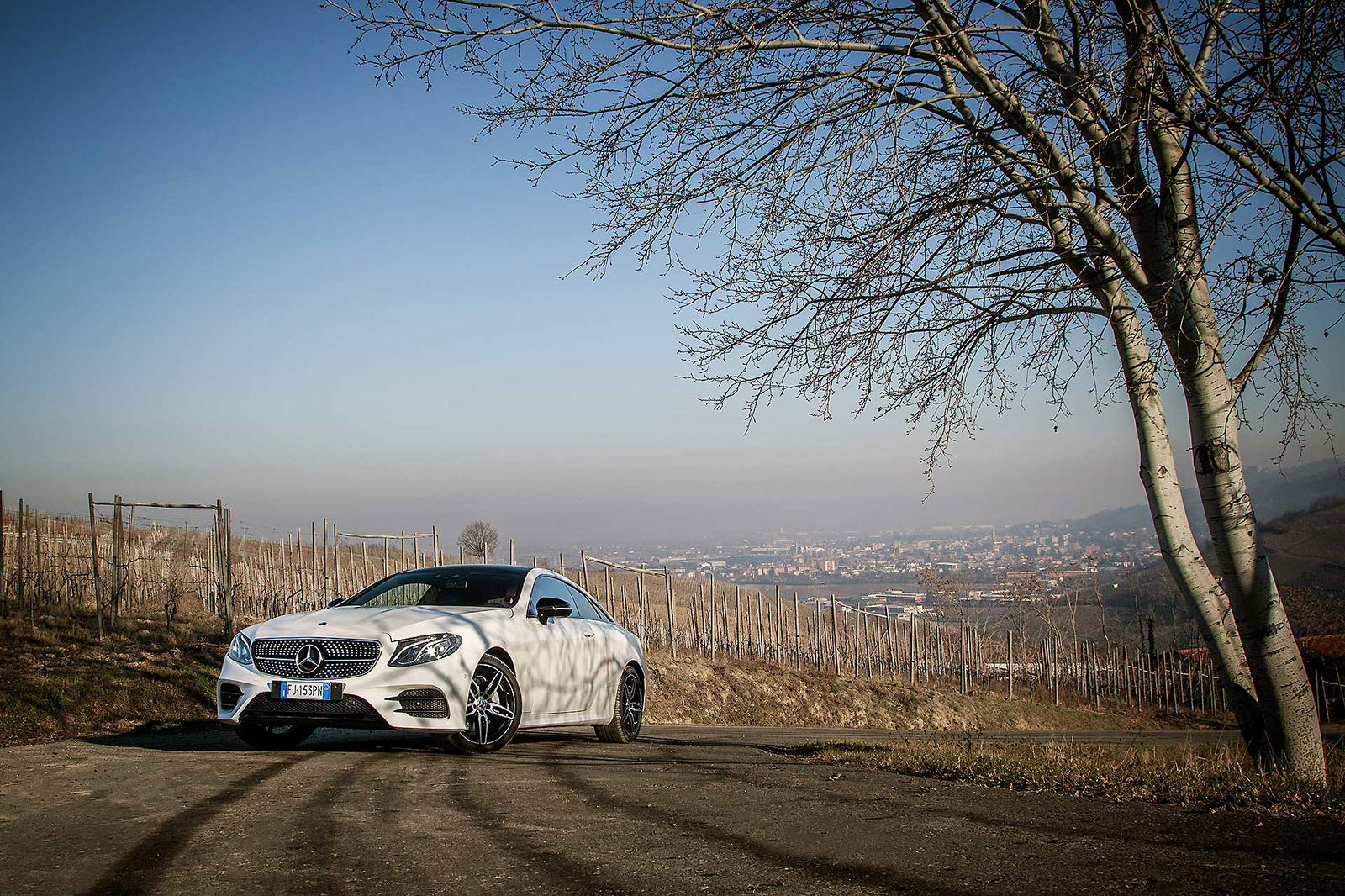 Mercedes E220 Coupe statica 3/4 anteriore