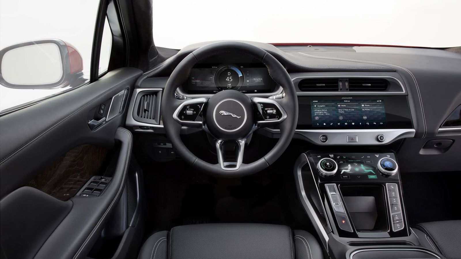 jaguar i-pace plancia posto guida