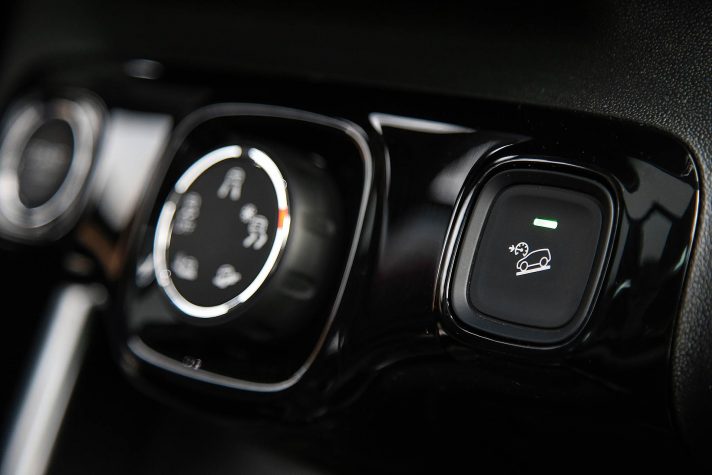 Citroen-C3-Aircross-2018-009