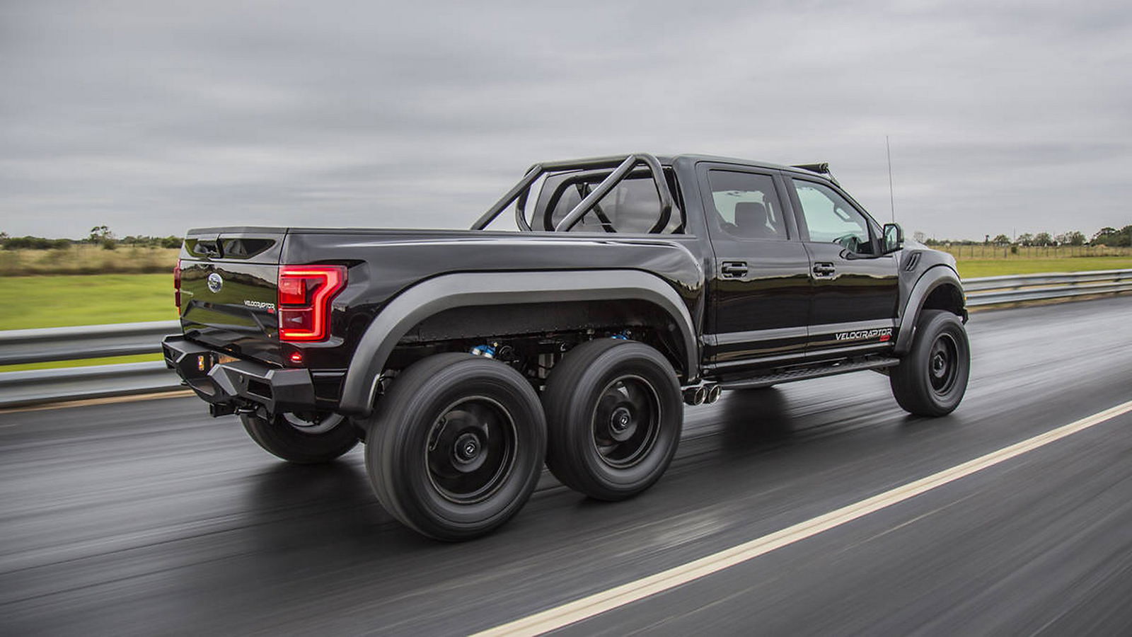 Hennessey VelociRaptor 6x6 dinamica