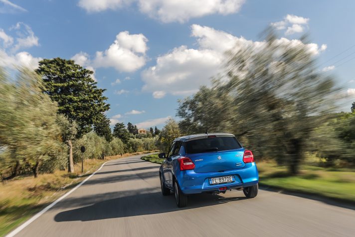 SuzukiSwift1.2Hybridtop4WDallgrip2017_27