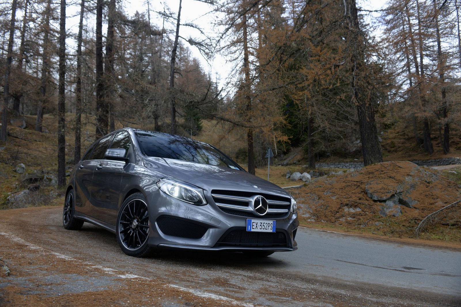 MercedesClasseB201500011