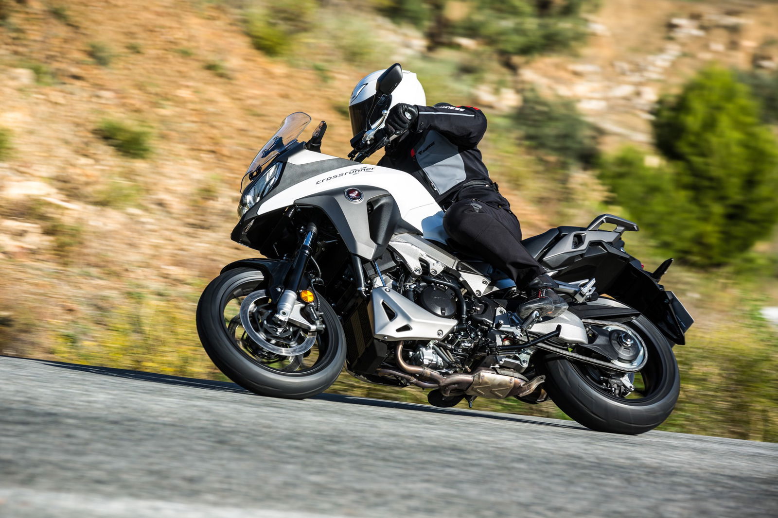 Honda-Crossrunner-800-YM15-7073