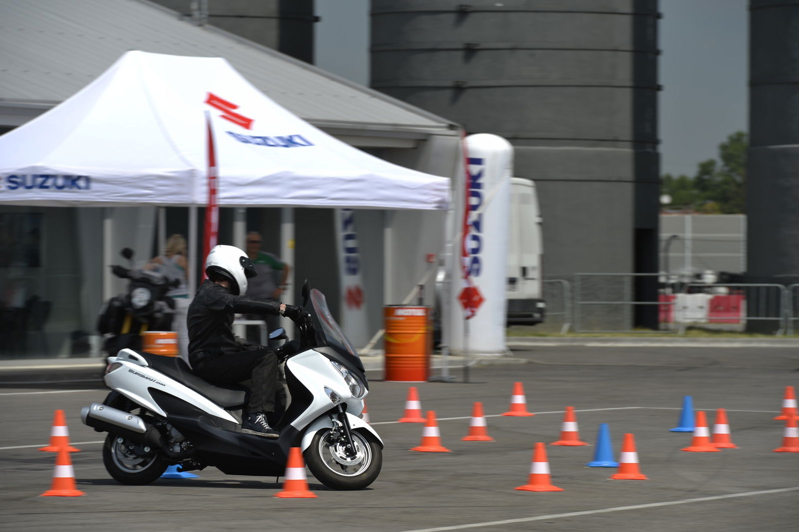 SuzikiBurgmanFamilyDay016