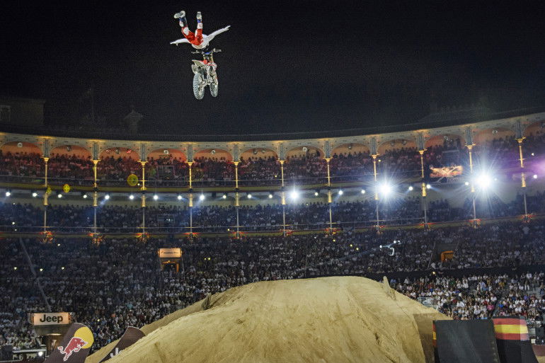 Josh Sheehan (AUS) - Action