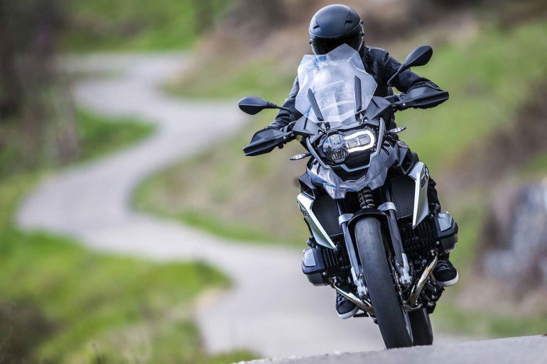 BMWR1200GSTripleBlack-012