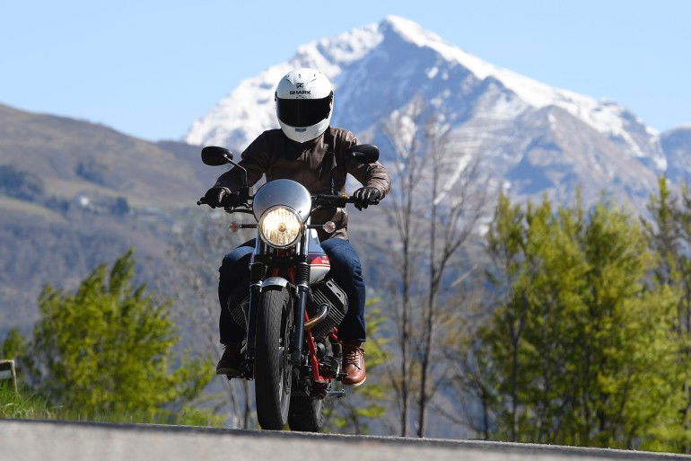 Moto Guzzi V7 II Stornello dinamiche - 5