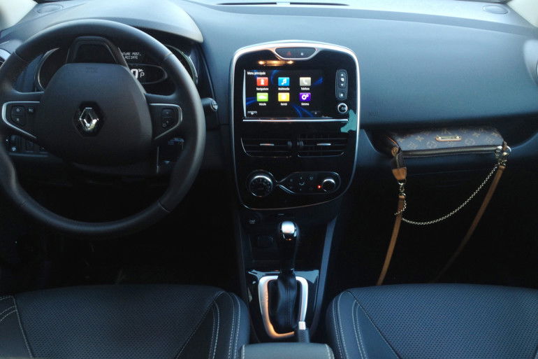 Renault Clio Sporter Duel08