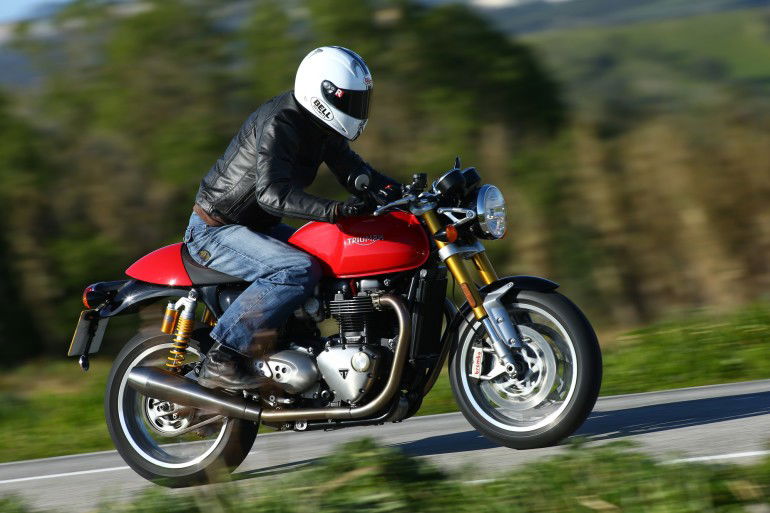 TriumphThruxtonR-2016_07