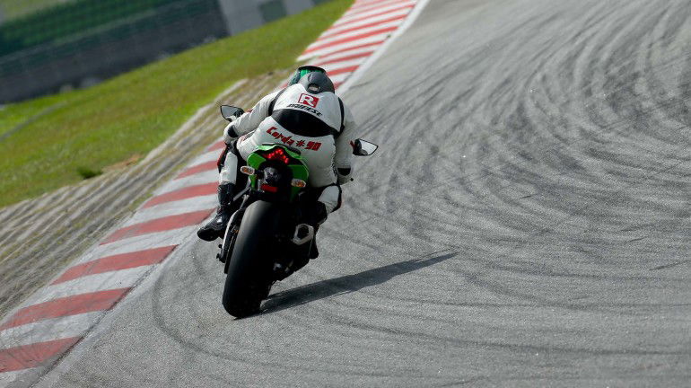 KawasakiNinjaZX10R2016-062