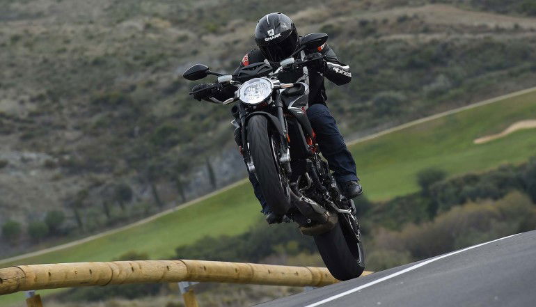 MVAgustaBrutale8002016-035