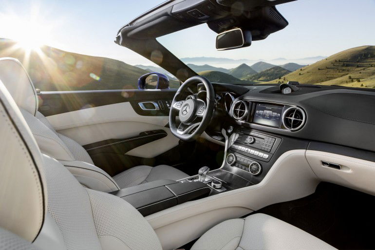 Mercedes-Benz SL. Interieur, Nappaleder porzellan / schwarz