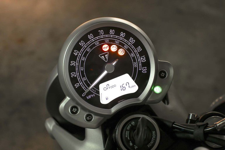 TriumphBonnevilleStreetTwin-027