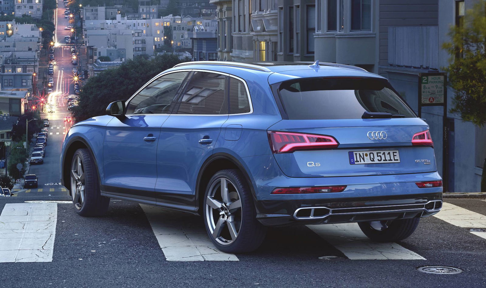 Audi Q5 plug-in hybrid blu 2019