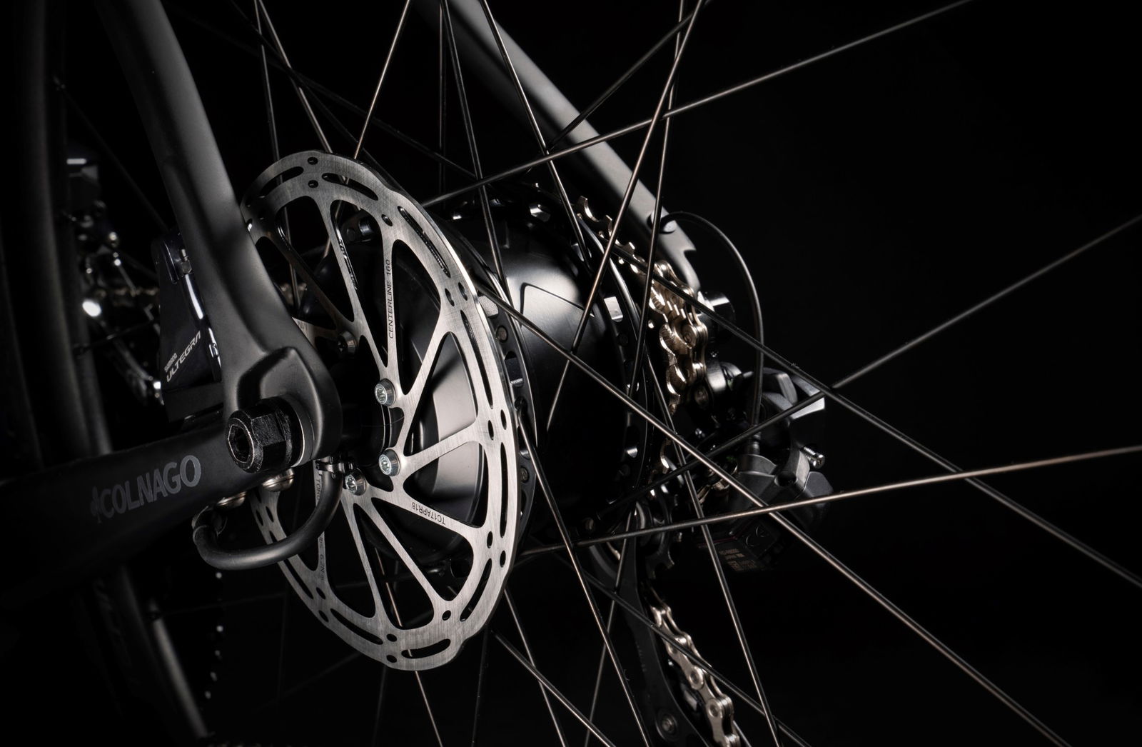 Colnago E64 particolare motore nel mozzo posteriore