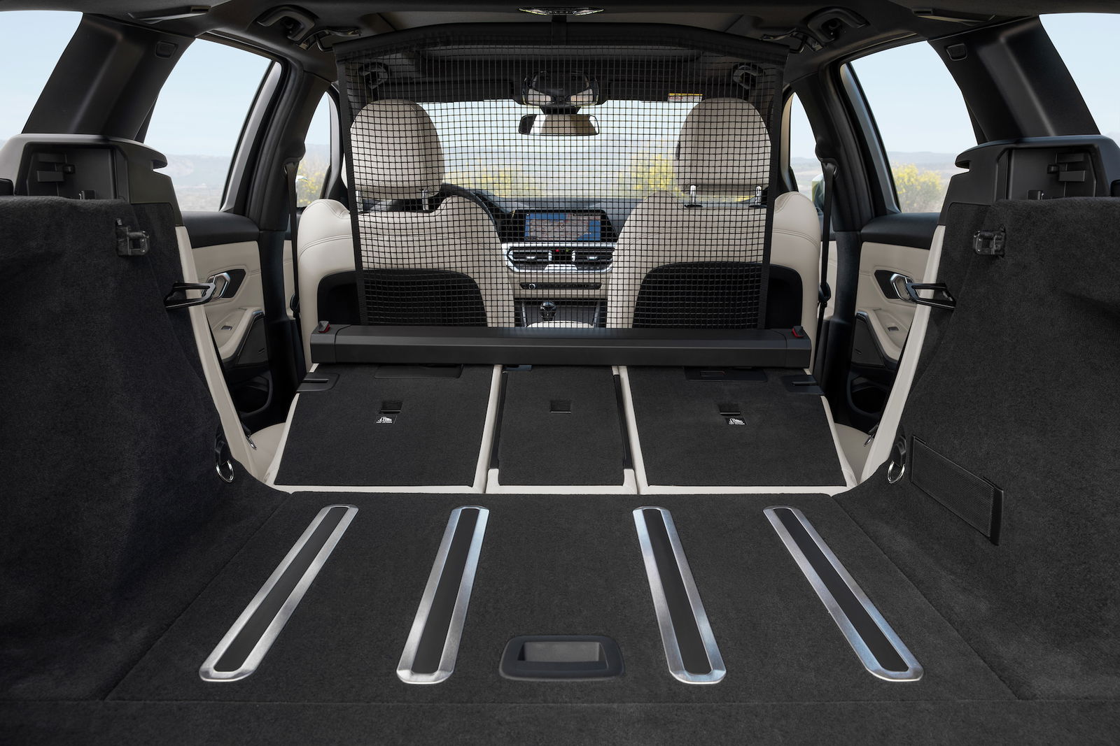 BMW Serie 3 bagagliaio