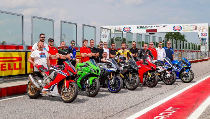 Comparativa-1000-sbk-2019-backstage-047