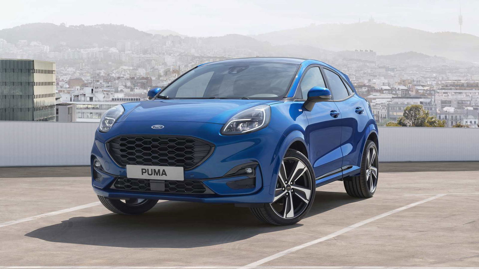 ford-puma blu vista tre quarti anteriore
