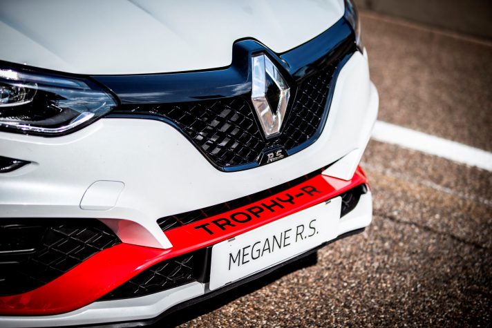 Nuova Megane R.S. Trophy-R