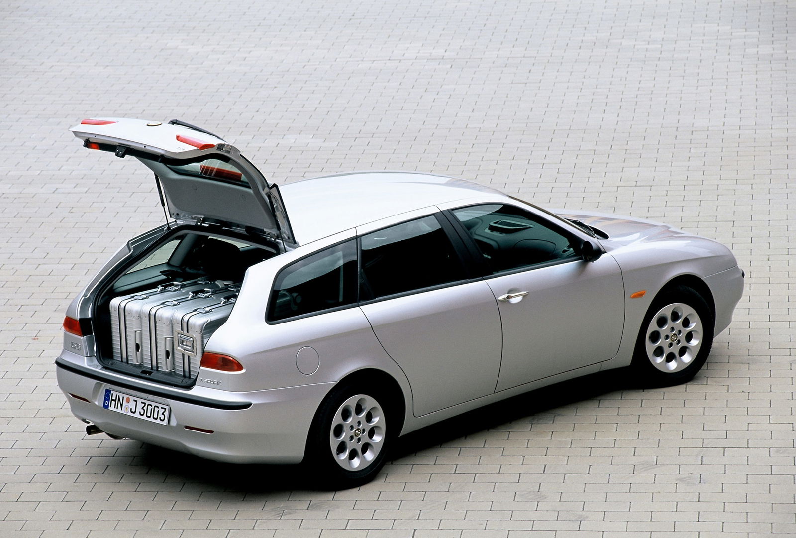 Alfa Romeo 156 Sportwagon grigia bagagliaio