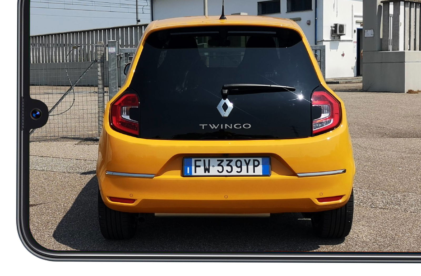 renault twingo gialla instacar