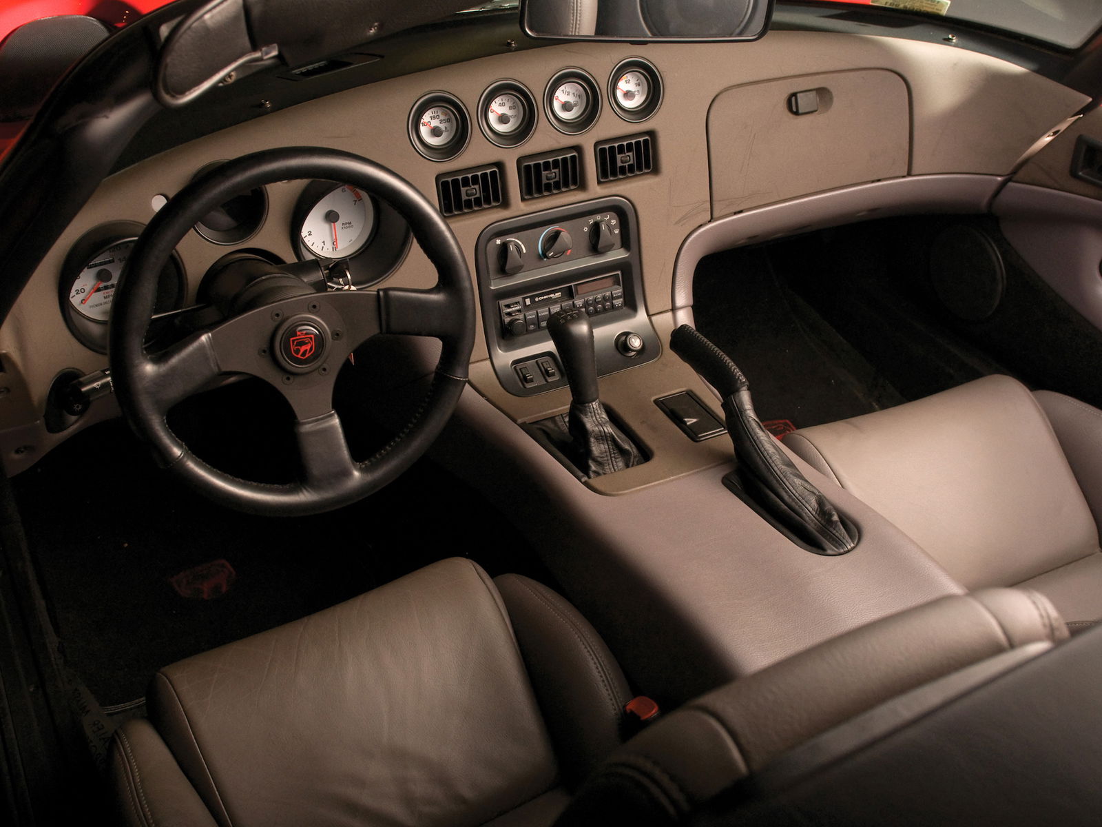 dodge_viper_rt_10 interno