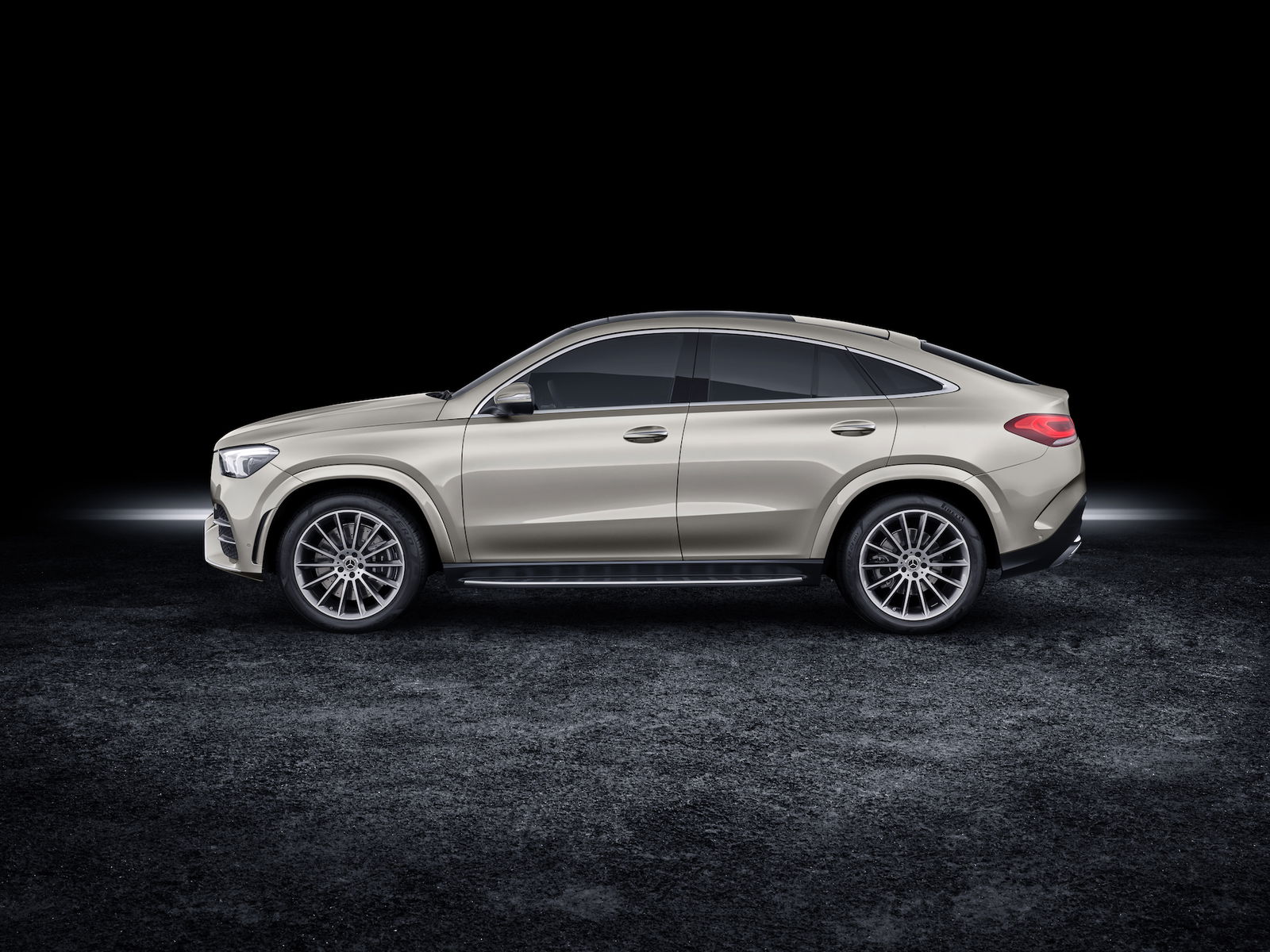 Mercedes-Benz GLE Coupé 2019Mercedes-Benz GLE Coupé 2019 grigia
