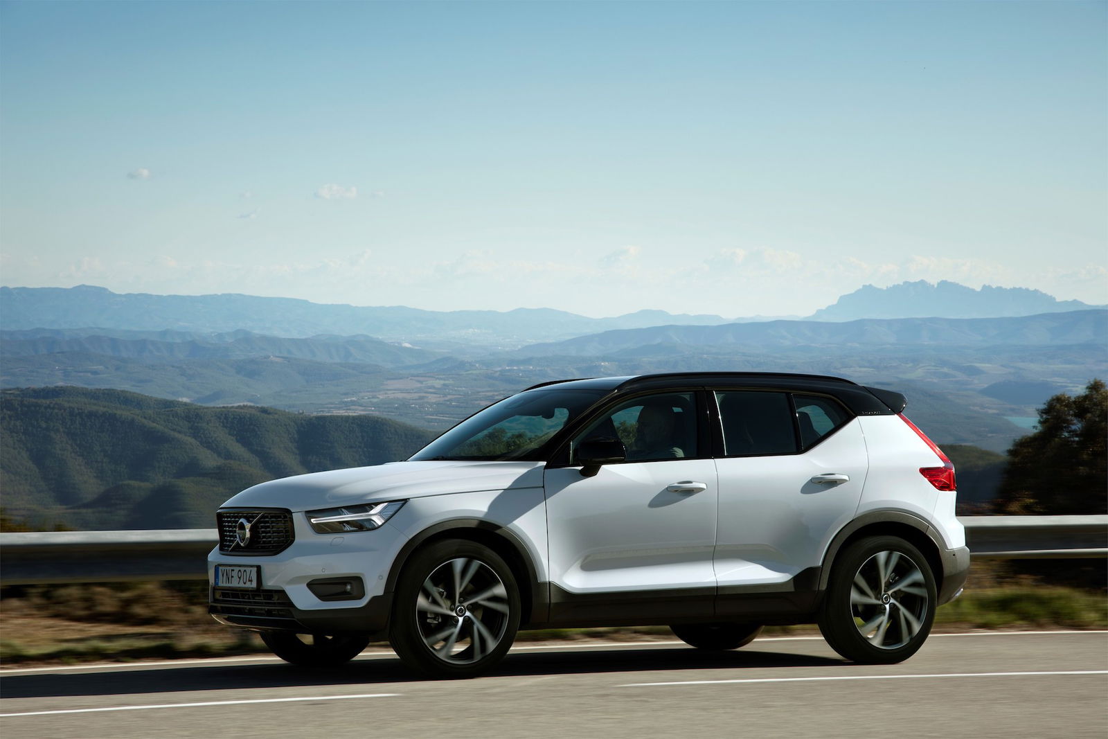 Volvo XC40 bianca