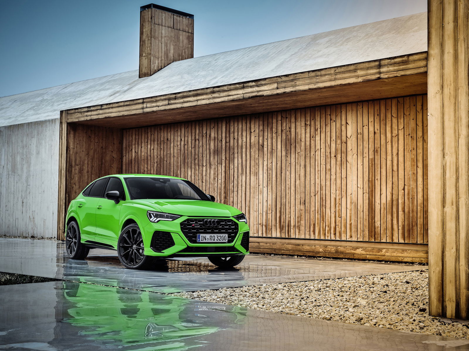 Audi RS Q3 Sportback verde Kyalami anteriore