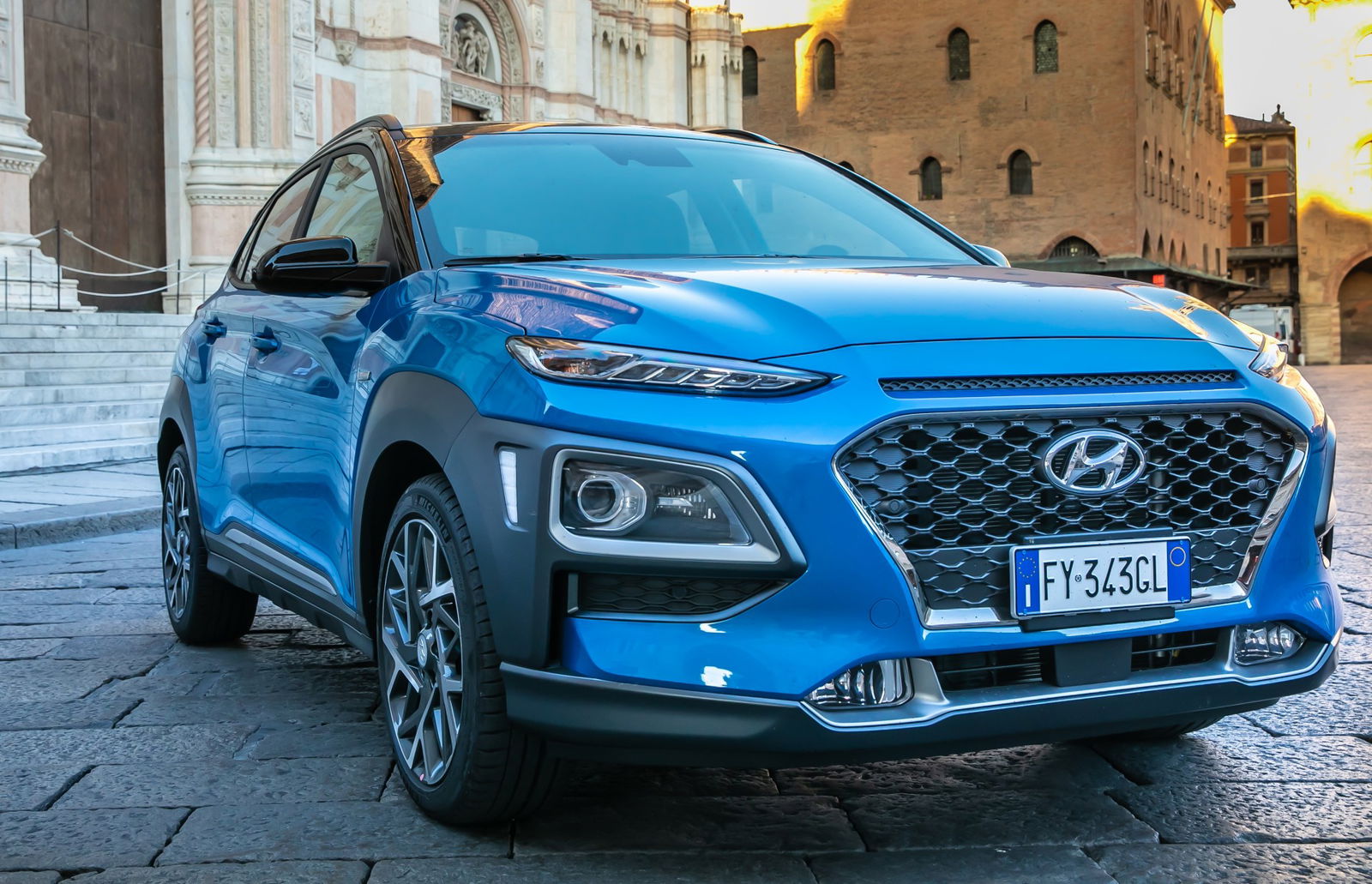Hyundai-Kona-Hybrid-2019_0004