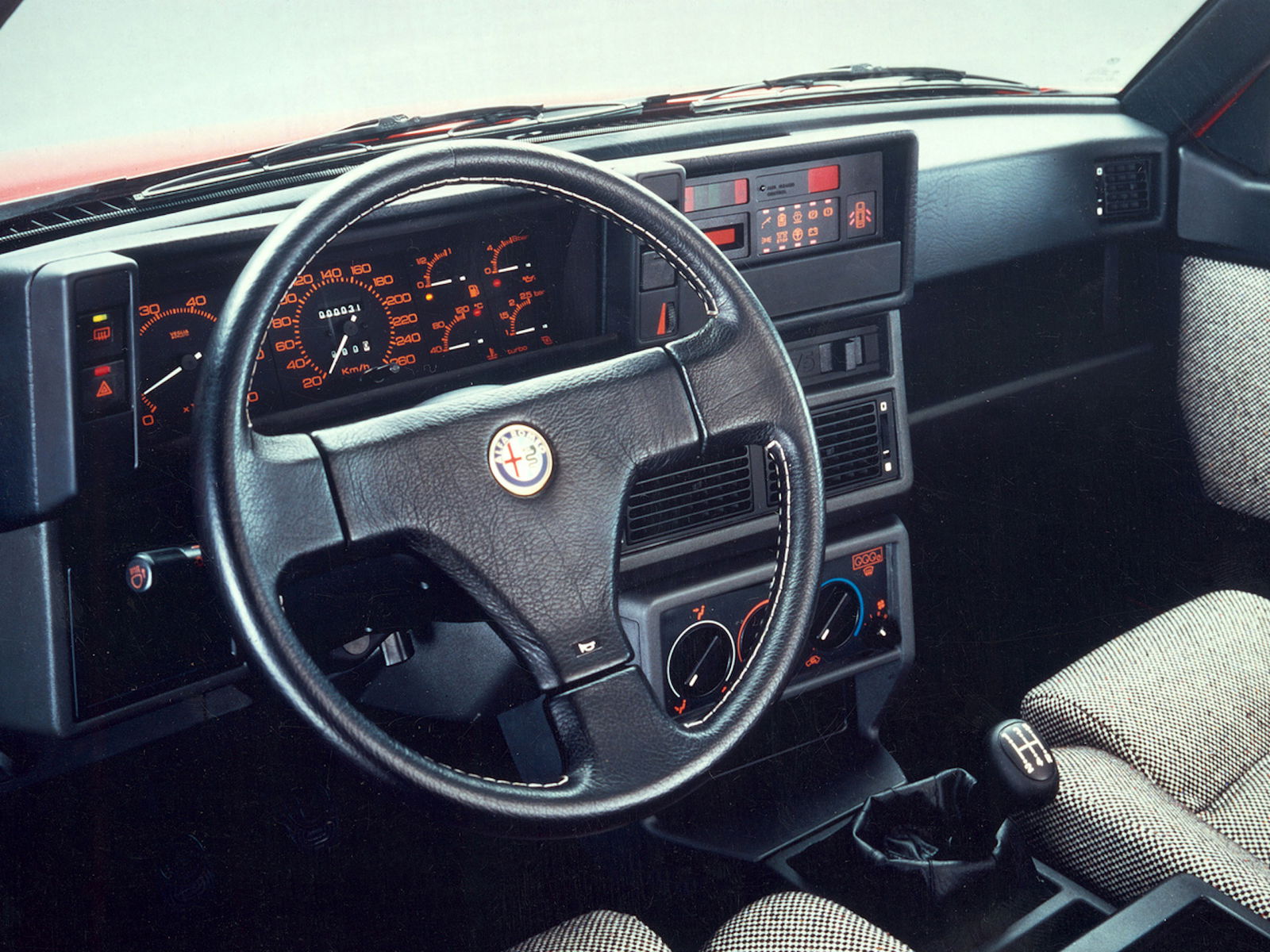 alfa_romeo_75_1.8_turbo_evoluzione