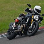 Confronto-Maxi-Naked-2019-Ducati-Monster-1200-S-020