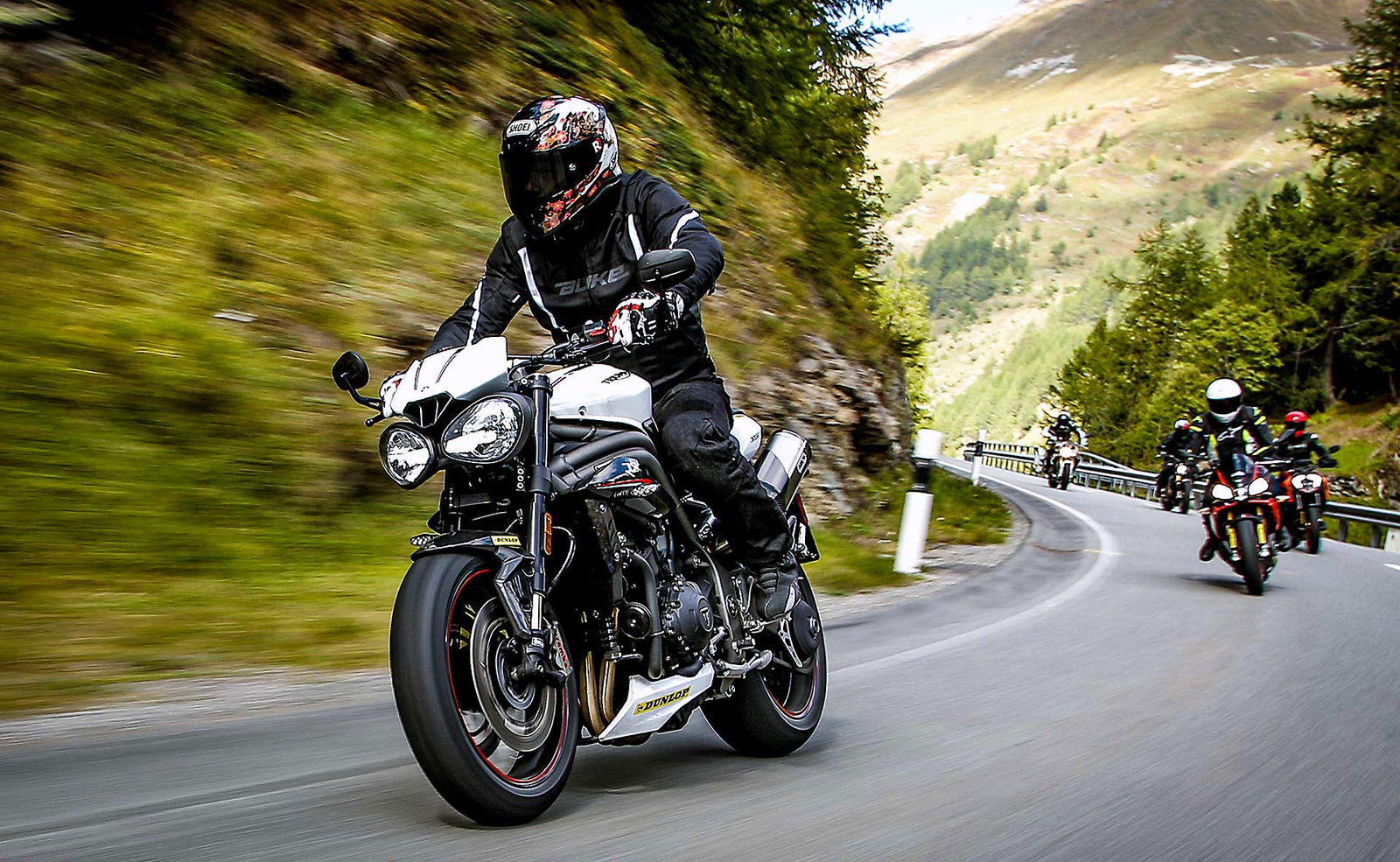 Confronto-Naked-2019-Triumph-Speed-Triple-RS-001