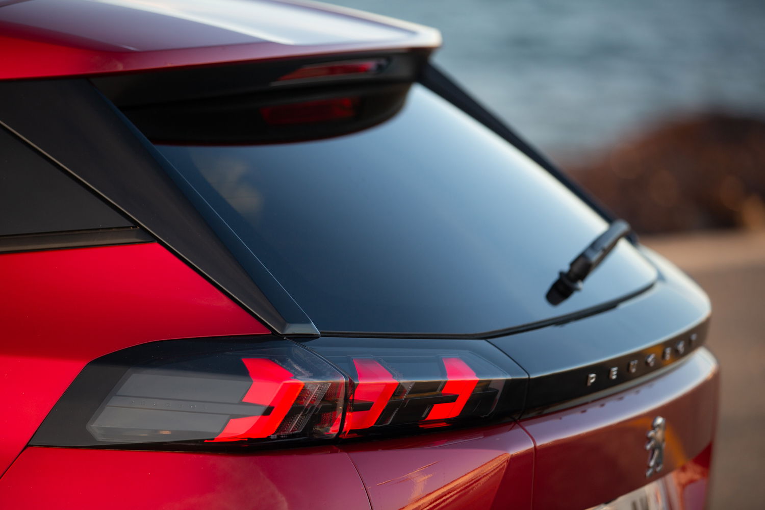 Peugeot 2008, la prova (dettaglio faro posteriore)