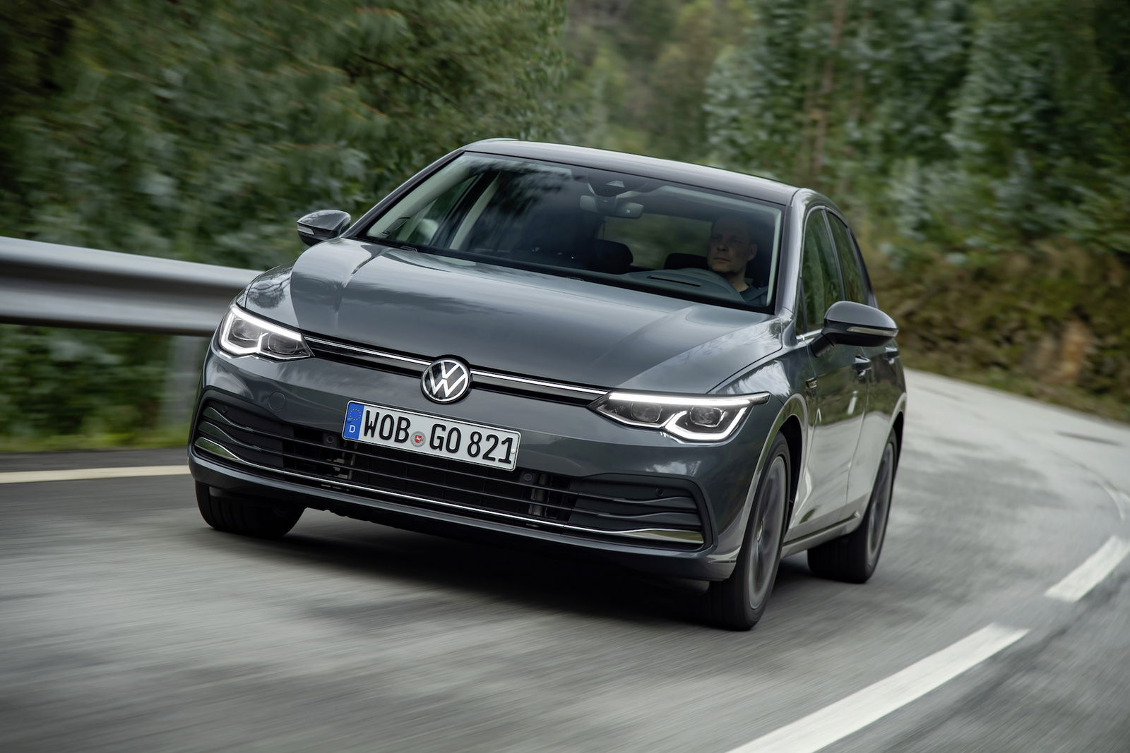 Nuova Volkswagen Golf 8, la prova