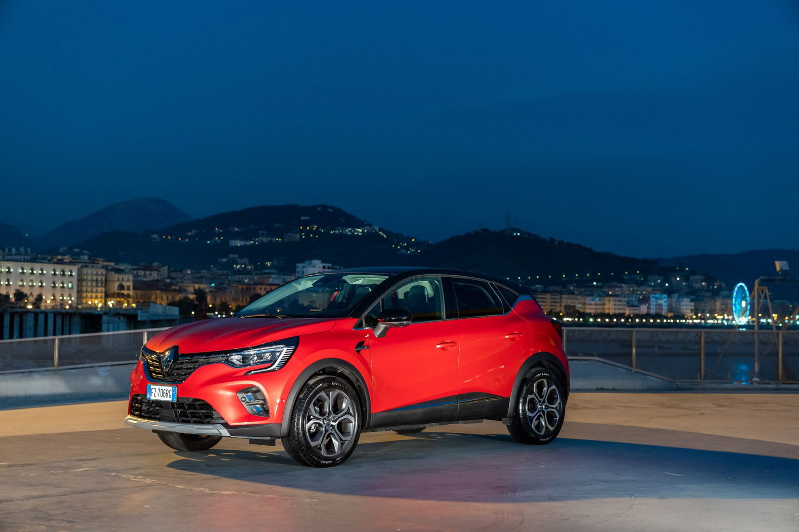 CS – Nuovo Renault CAPTUR: l’innovazione diventa rivoluzione