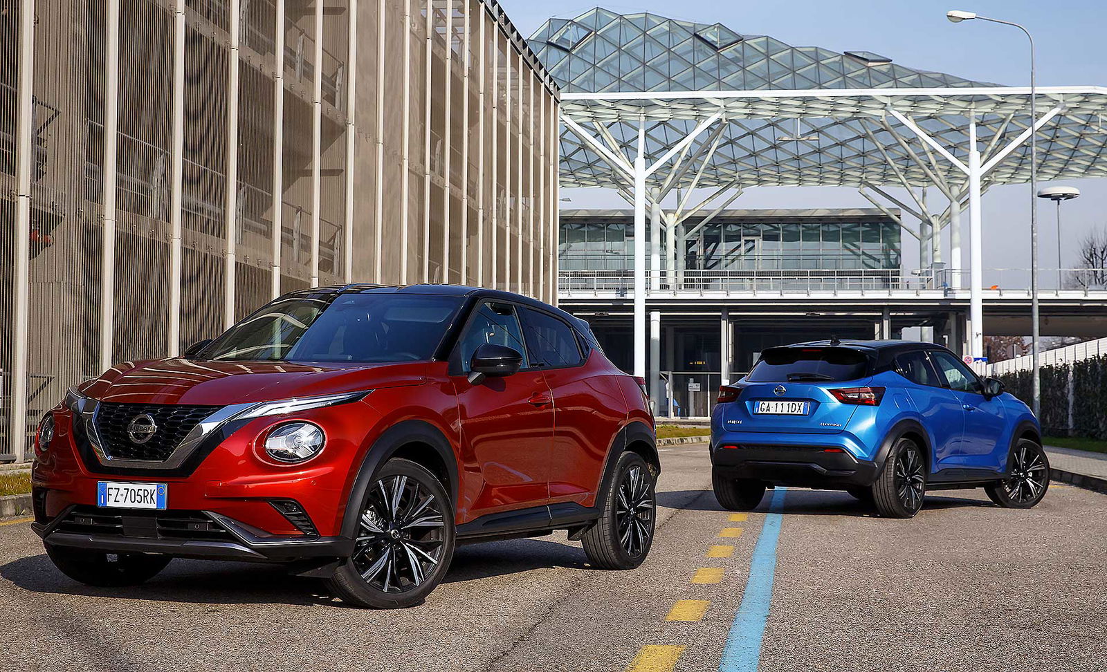 Nissan Juke 2020 arancione e blu