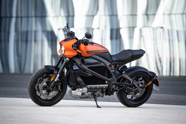 HD-Live-Wire-TripleS-2020_00012